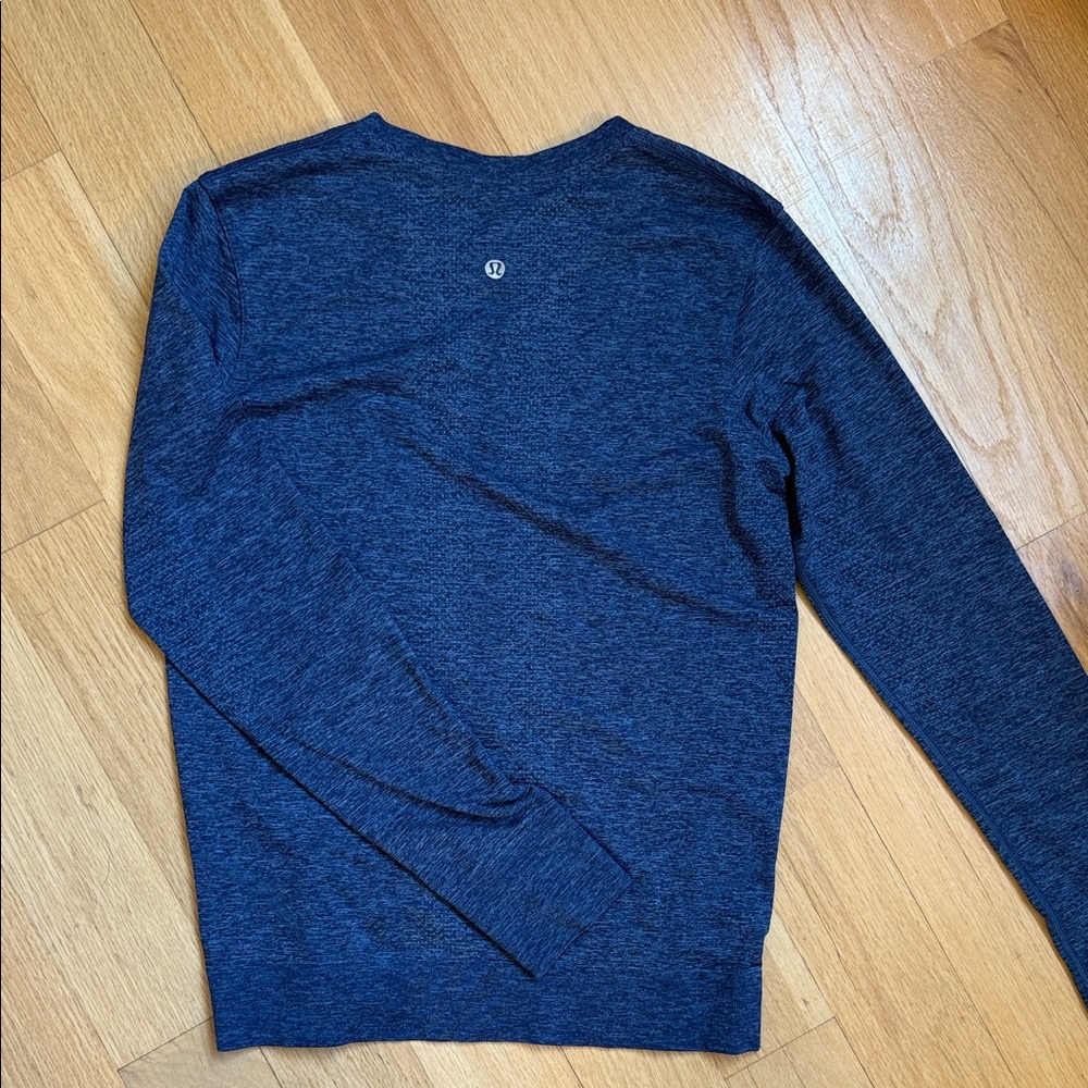 Lululemon Swiftly Tech Long Sleeve Hip Length - Blue